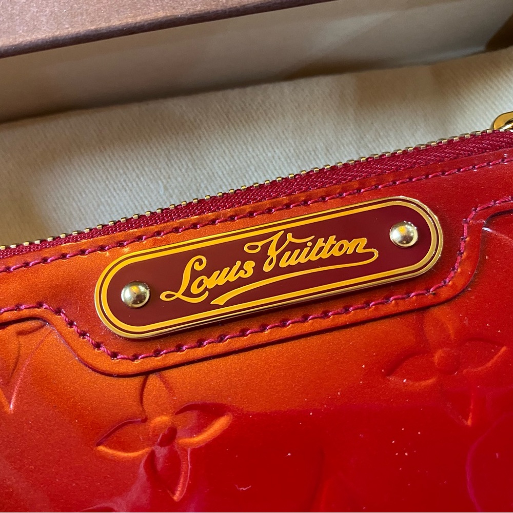 ❌SOLD❌Louis Vuitton Vernis Key Pouch - Picture 9 of 9